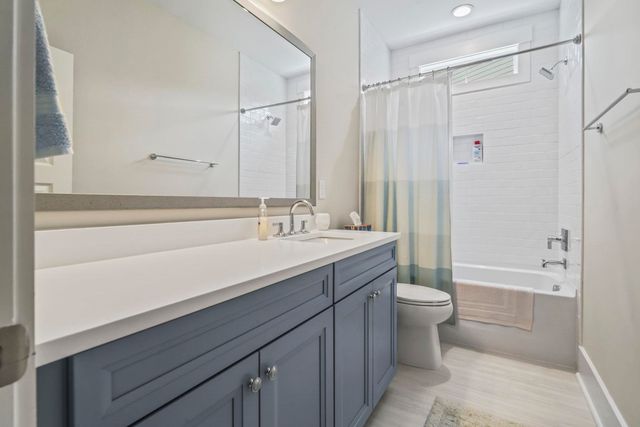 6759 Genesis Dr, Murrells Inlet, SC 29576