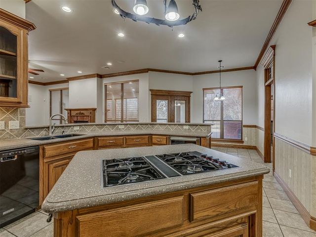 490 Daniel Lee Drive, Choctaw, OK 73020