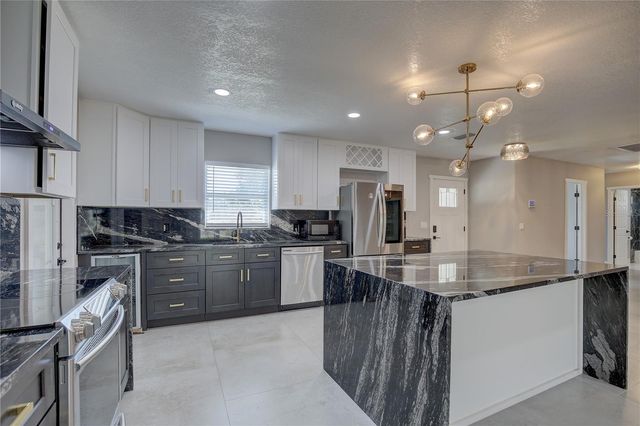 912 S HIGHLAND AVENUE, Clearwater, FL 33756