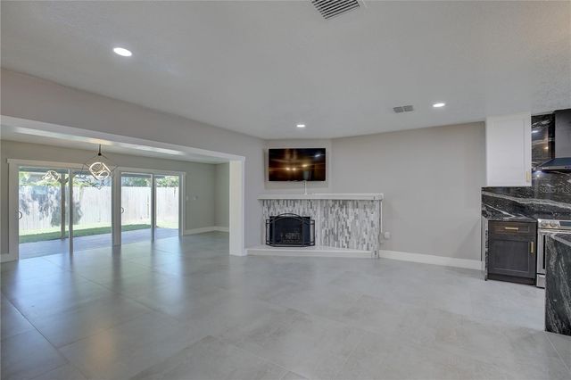 912 S HIGHLAND AVENUE, Clearwater, FL 33756