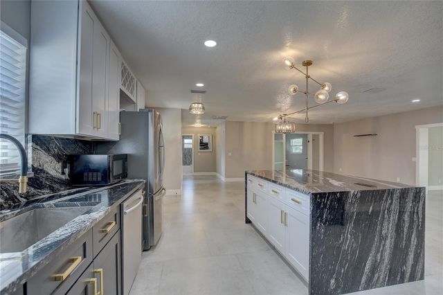 912 S HIGHLAND AVENUE, Clearwater, FL 33756