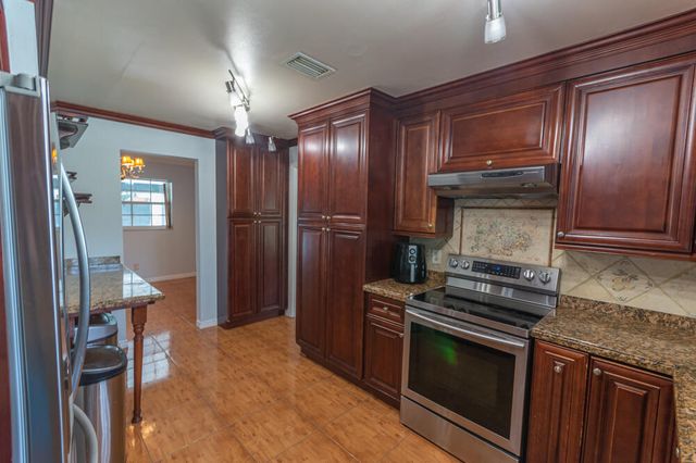1045 Cameo Circle, West Palm Beach, FL 33417