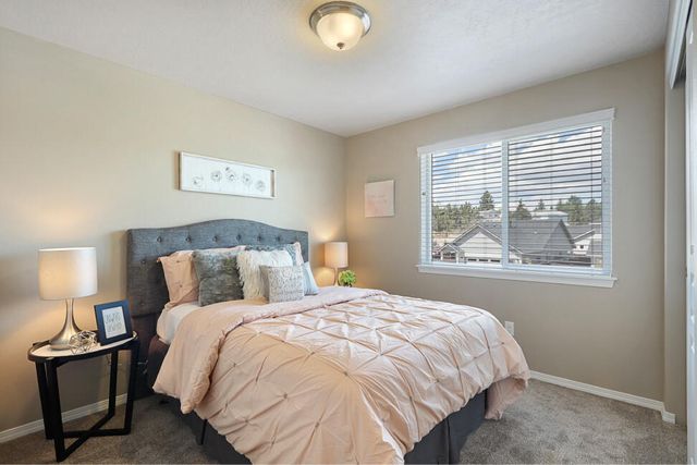 3439 NW 8th Street #12, Redmond, OR 97756