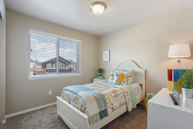 3439 NW 8th Street #12, Redmond, OR 97756