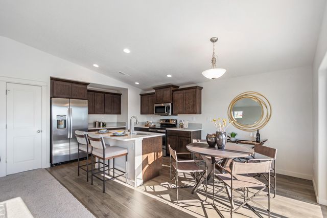 3439 NW 8th Street #12, Redmond, OR 97756