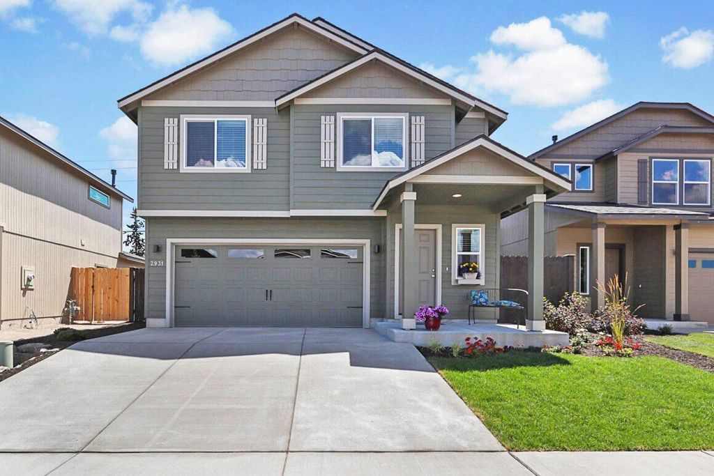 3439 NW 8th Street #12, Redmond, OR 97756