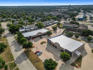 2304 De Lee Street, Bryan, TX 77802