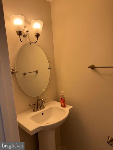 1532 POTOMAC HEIGHTS DR #204, Fort Washington, MD 20744