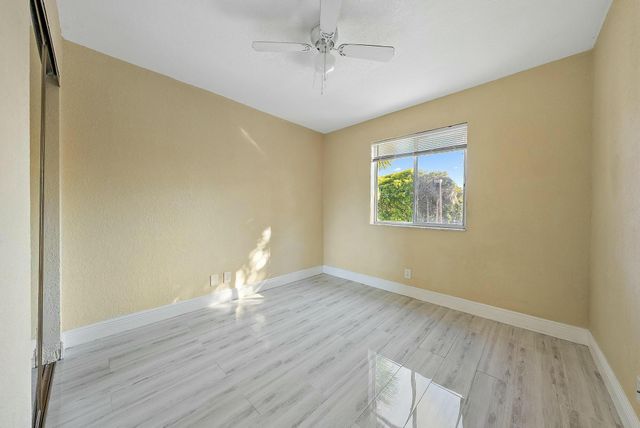 13 Via De Casas Sur 202, Boynton Beach, FL 33426
