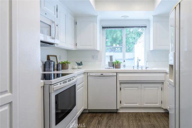 8379 Leeward, Huntington Beach, CA 92646