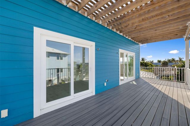 2210 AVENUE C Manatee, Bradenton Beach, FL 34217