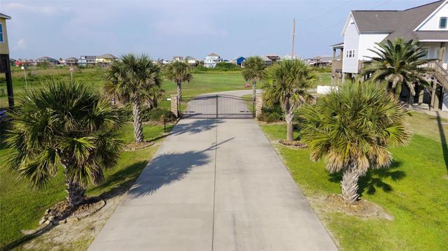 1217 Crystal Dunes Way, Crystal Beach, TX 77650