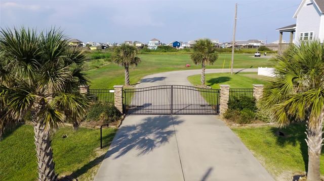1217 Crystal Dunes Way, Crystal Beach, TX 77650