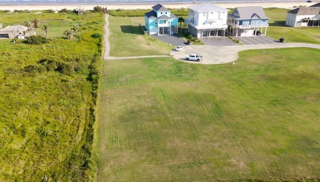 1217 Crystal Dunes Way, Crystal Beach, TX 77650