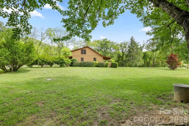 300 Bugle Boy Drive, Cullowhee, NC 28723