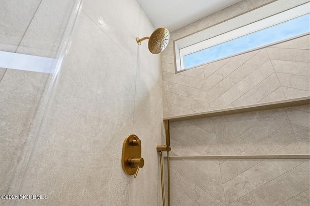 46 Whalepond Road, Oakhurst, NJ 07755