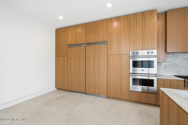 46 Whalepond Road, Oakhurst, NJ 07755