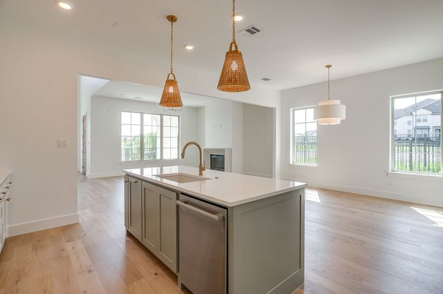 13841 Carnegie Drive, Fort Worth, TX 76008