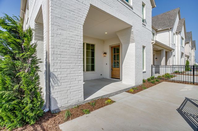 13841 Carnegie Drive, Fort Worth, TX 76008