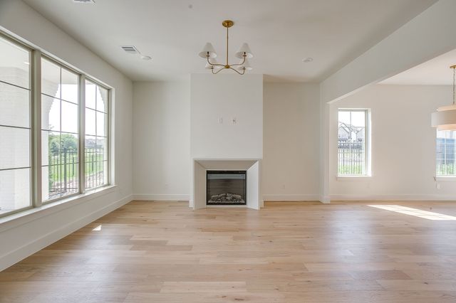 13841 Carnegie Drive, Fort Worth, TX 76008