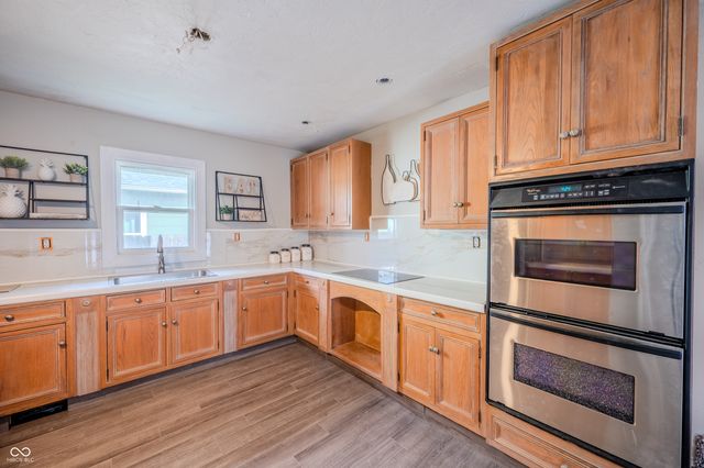 807 E 21st Street, Anderson, IN 46016