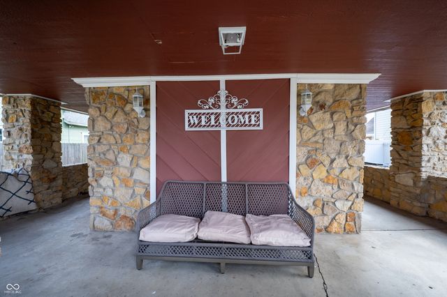 807 E 21st Street, Anderson, IN 46016