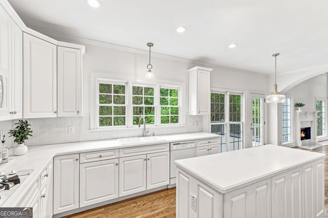1128 W Promontory Drive, Marietta, GA 30062