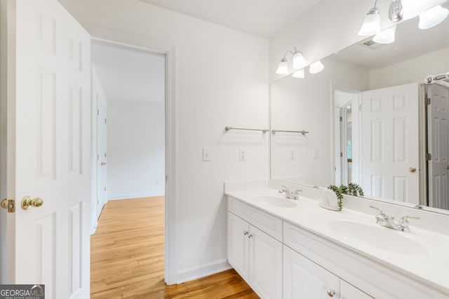 1128 W Promontory Drive, Marietta, GA 30062
