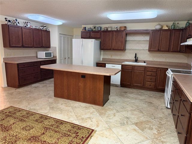 9529 SW 85TH AVENUE D, Ocala, FL 34481