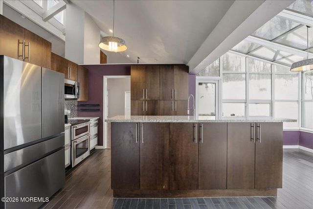 57 Reids Hill Road, Morganville, NJ 07751