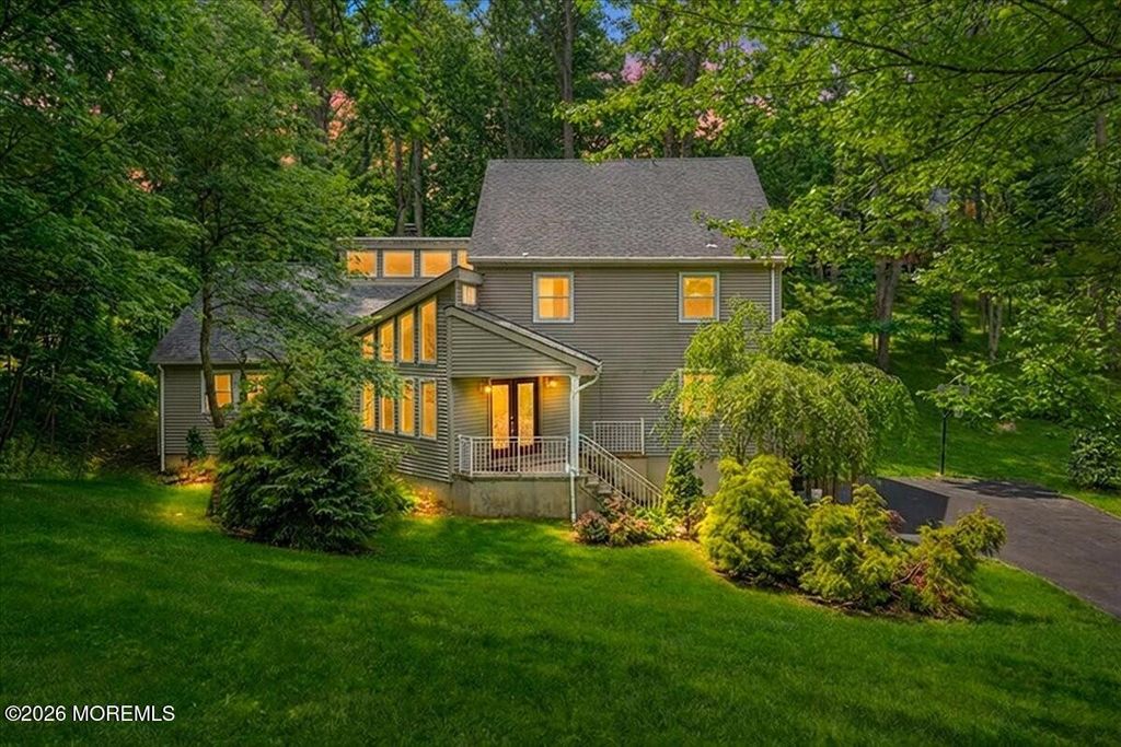 57 Reids Hill Road, Morganville, NJ 07751