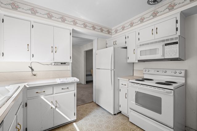 1450 Sanders Road, Northbrook, IL 60062