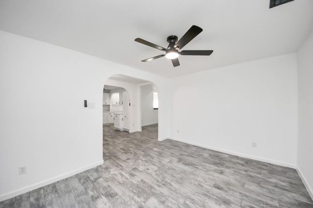 1910 Briarcreek Boulevard, Houston, TX 77073