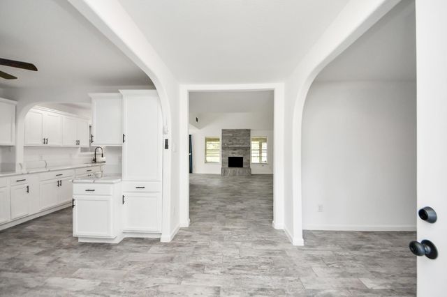 1910 Briarcreek Boulevard, Houston, TX 77073