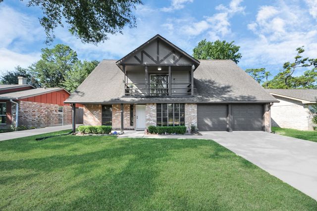 1910 Briarcreek Boulevard, Houston, TX 77073