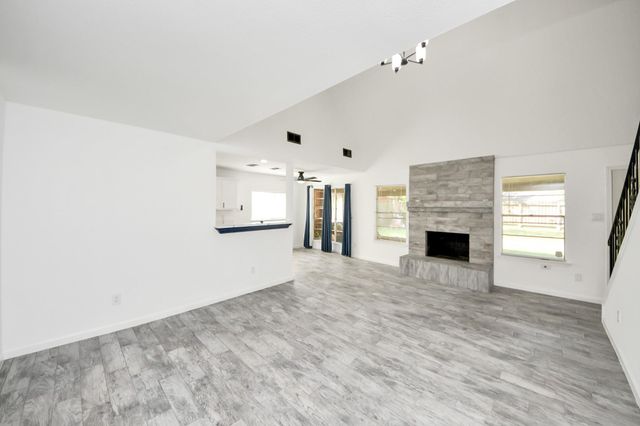 1910 Briarcreek Boulevard, Houston, TX 77073
