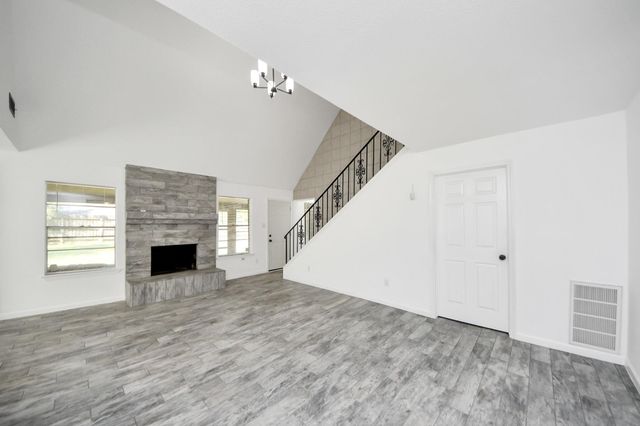 1910 Briarcreek Boulevard, Houston, TX 77073