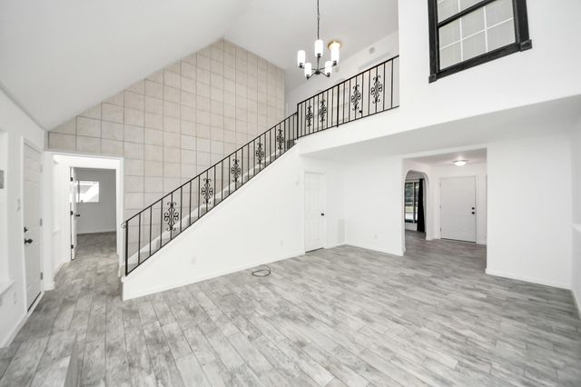 1910 Briarcreek Boulevard, Houston, TX 77073