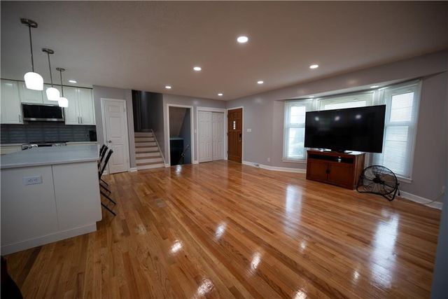 12506 Jackson Avenue, Grandview, MO 64030