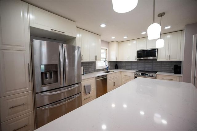 12506 Jackson Avenue, Grandview, MO 64030