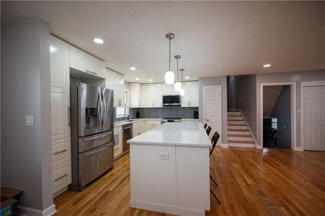 12506 Jackson Avenue, Grandview, MO 64030