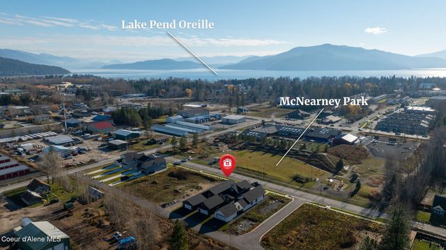 172 W Dustarr Ln, Ponderay, ID 83852