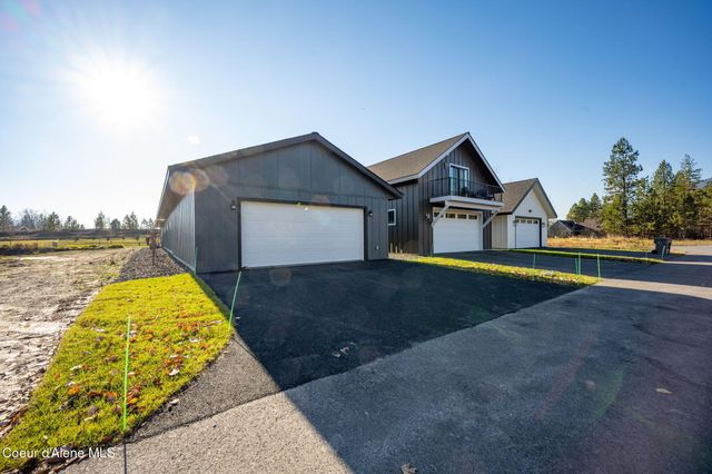 172 W Dustarr Ln, Ponderay, ID 83852