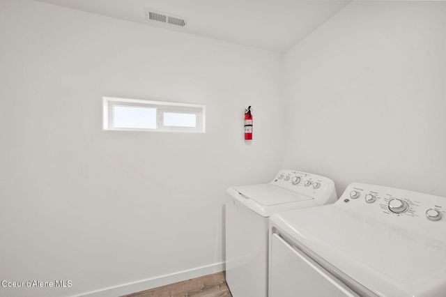 172 W Dustarr Ln, Ponderay, ID 83852