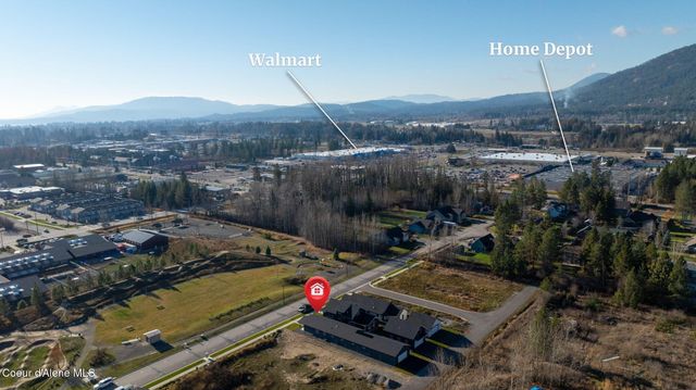 172 W Dustarr Ln, Ponderay, ID 83852