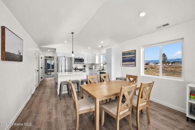 172 W Dustarr Ln, Ponderay, ID 83852