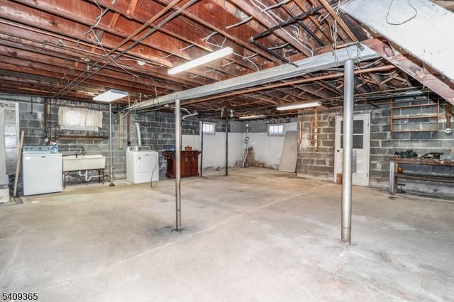 131 Fairfield Ave, Woodbridge Twp., NJ 08863