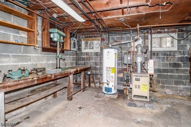 131 Fairfield Ave, Woodbridge Twp., NJ 08863