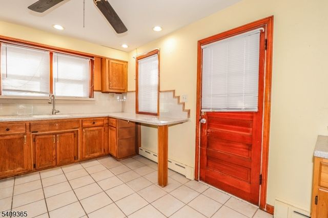 131 Fairfield Ave, Woodbridge Twp., NJ 08863