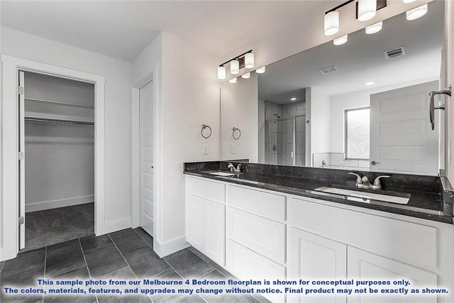 1045 Glenora Avenue, Lowell, AR 72745